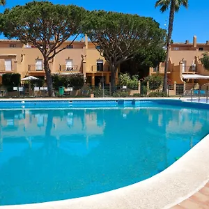  Сasa de vacaciones Adosado Con Jardín Y Piscina En Chiclana Barrosa-sancti Petri